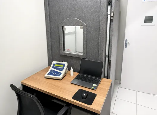 Cabine de audiometria da Apolo
